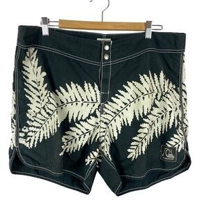 QUIKSILVER Black Palm Board Shorts Size 38